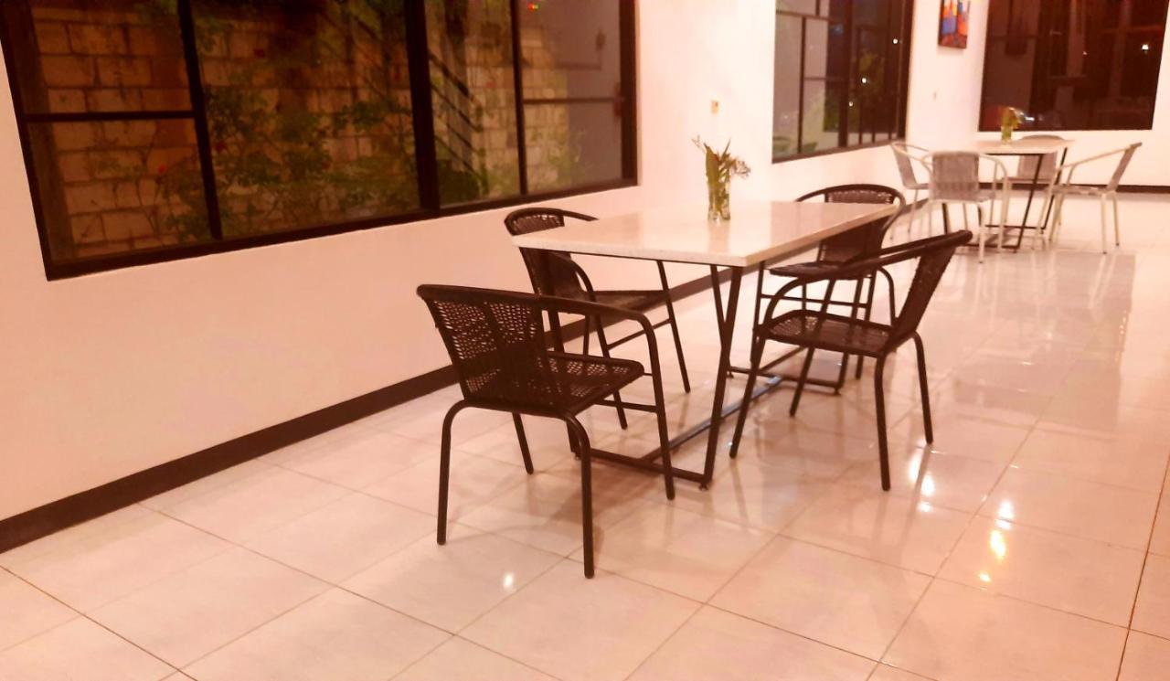 Cozy Stay Kupang Kupang  Dış mekan fotoğraf