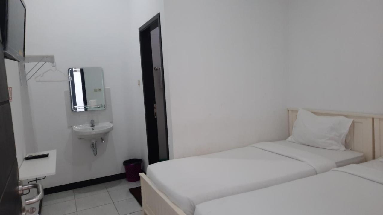 Cozy Stay Kupang Kupang  Dış mekan fotoğraf